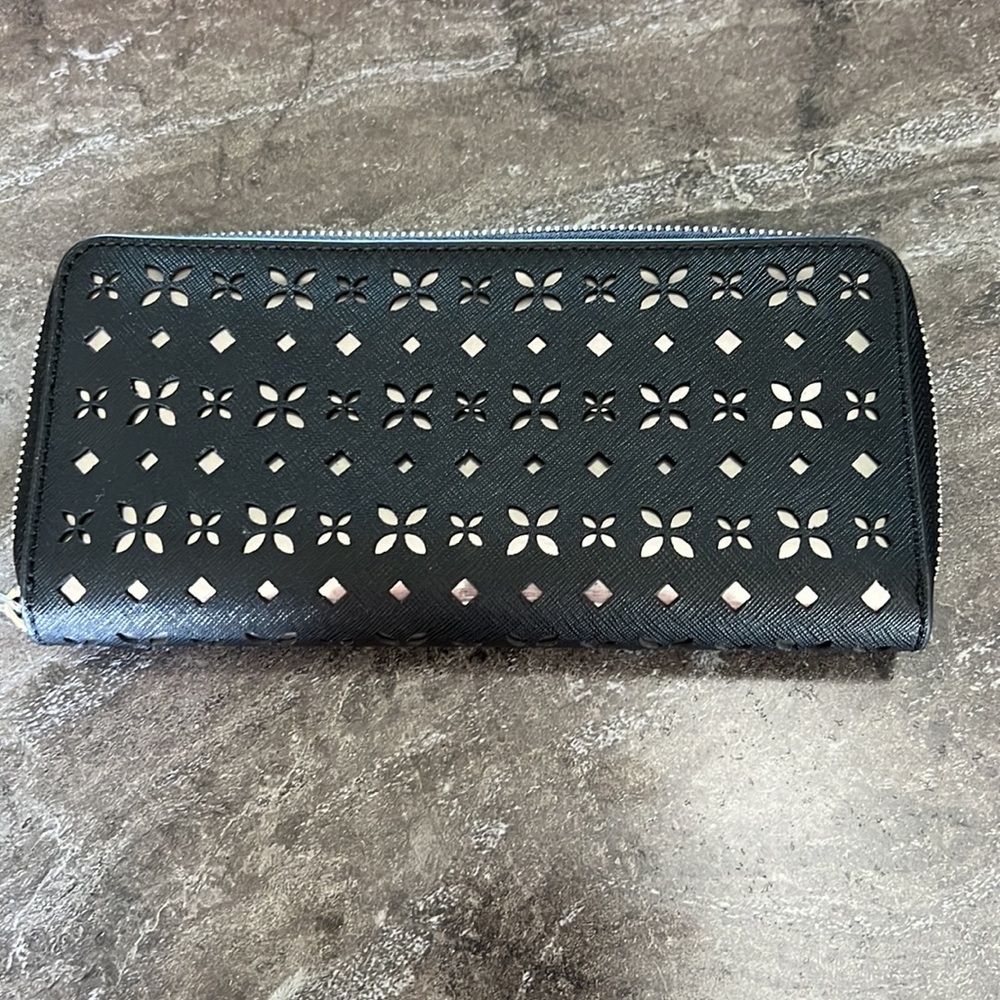 Michael Kors Wallet - Picture 2 of 4